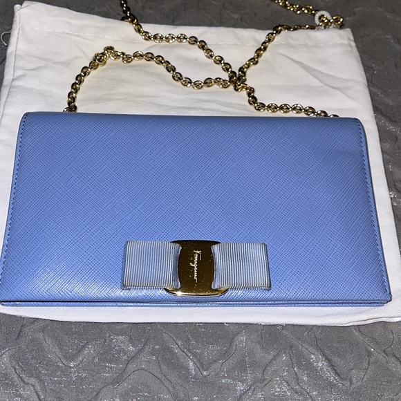 Preloved Salvatore Ferragamo wallet on chain sky blue color great condition - Picture 3 of 16